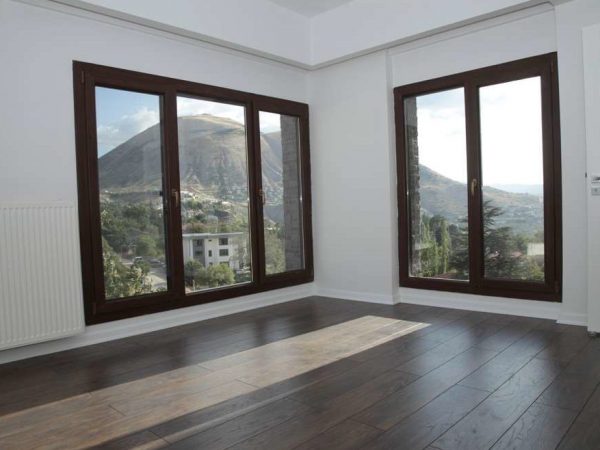 Advantages and Disadvantages of Wooden Windows