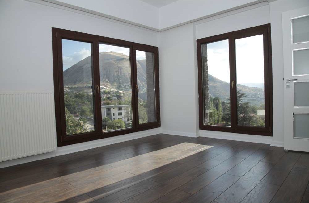 Advantages and Disadvantages of Wooden Windows